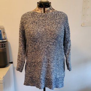 💚 Blue and White Knit Sweater with 3/4 Sleeves